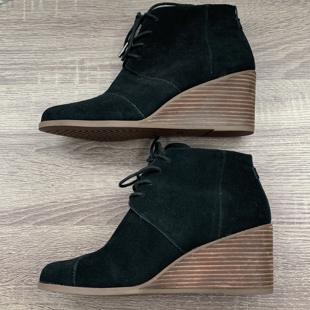 TOMS USA MADE WMN Hyde Black Suede Ankle Boots Women’s-9.